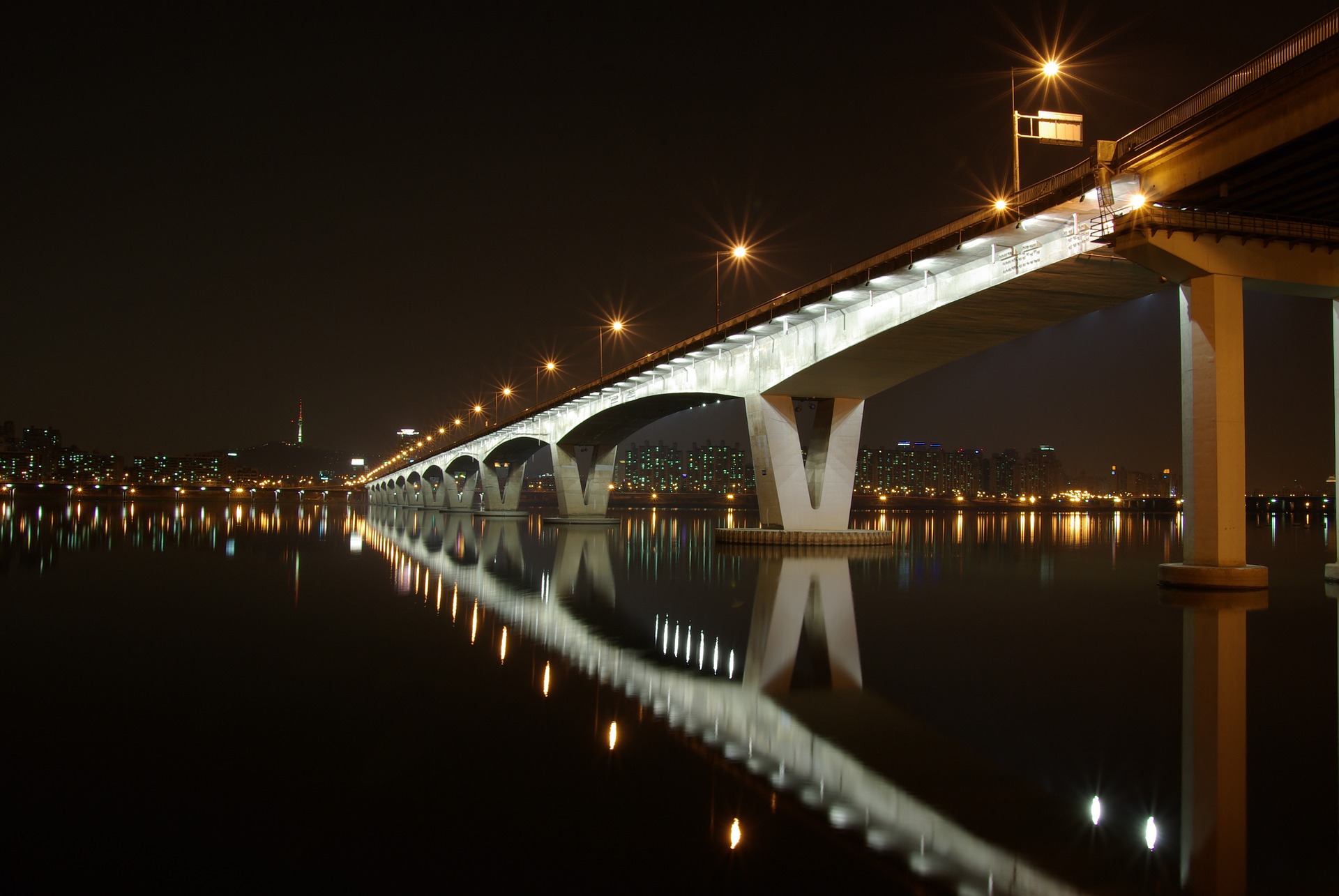 Bridge lighting design, DMX